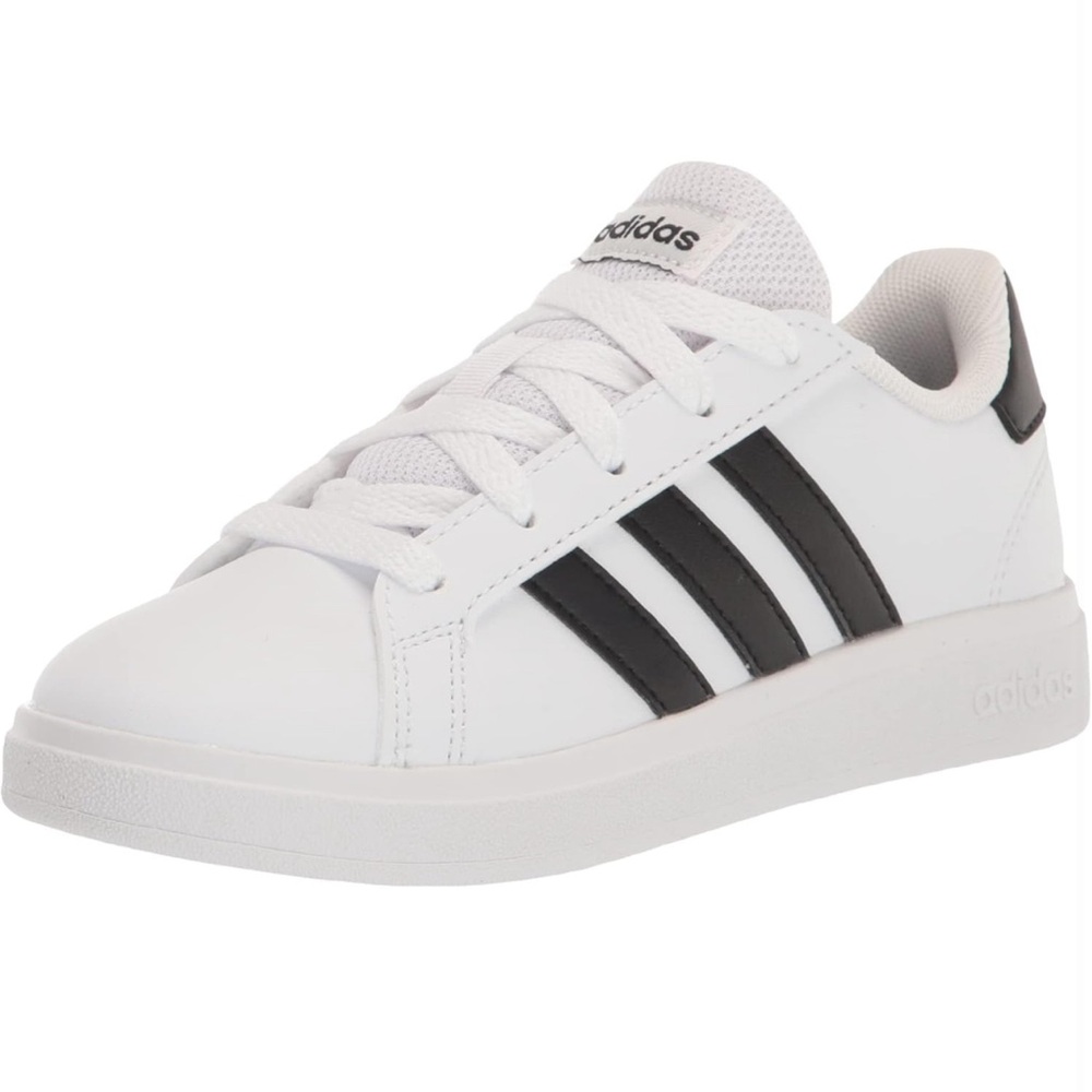 New with tags! Adidas grand court 2.0 tennis shoes size 7 youth